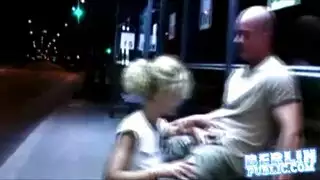 نيك شرجي صعب لفتاة ألمانية مثارة على طاولة المساج