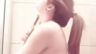 فتاة غبية اللوحة الجسم أمين المكتبة