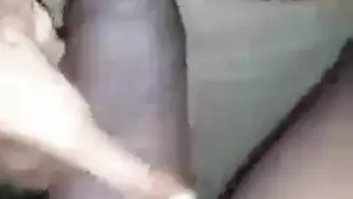 ممتدة وجاهزة لجماع شرجي قاسي على الكاميرا