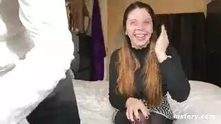 مثليه الجنس عرقي نحيف ضعيف الهرة الأكل