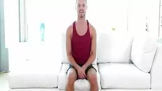 بنات يابانيات يمصون طياز بعض