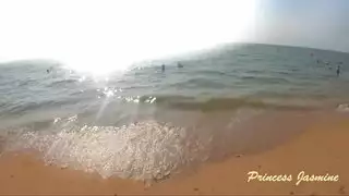 بنت عراقية صريحة تحصل على كسها الضيق ممطوط ومنيك