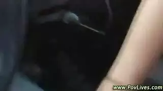 شقراء مراهقة تُلمس بقسوة وتتوسل للقضيب