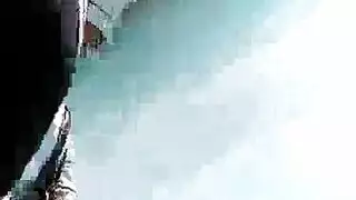 فتاة سودانية جامحة تخلع ملابسها وتنشر نفسها للكاميرا