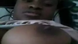 عاهرة صغيرة تأخذ حمولات متعددة في ريمكس دسار