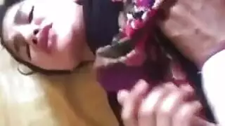 إباحية مجانية: زوجان شابان في جلسة ضخ وصرخات شديدة