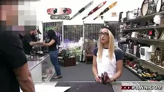 ضرب مهبل بقوة حتى تفقد السيطرة