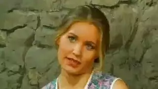 مُدانة ومملوءة بالسائل المنوي: جلسة نجمية سجن جماعية أجنبية إباحية