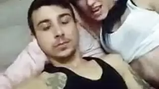 بورن تركي حار: مثلية ثلاثية مع إيلاج مهبلي مزدوج