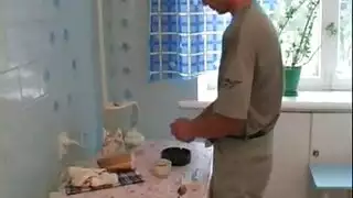 مقطع مداعبة لحلق عميق وإغلاق شفاه