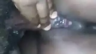 عاهرة الرسوم تركب قضيبًا صلبًا قبل الاختراق الشرجي