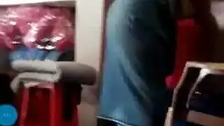 تسريب شريط جنسي من الموبايل: زوج عربي وزوجته في جلسة جامحة