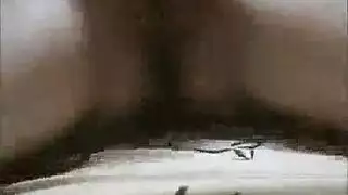 أمٌ مثيرة تستسلمُ لجلسةٍ خشناءٍ xxx مع فحلٍ موشوم
