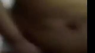 قحبة مصرية يضربها عشيقها