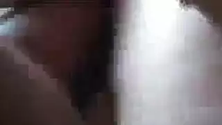 فتاة صغيرة تغوي أبيها برغبات محرمة