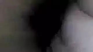 كانت الفتاة الحلوة متحمسة للغاية لدرجة أنها لم تستطع منع نفسها من ممارسة الجنس العرضي