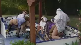مشكلة مزدوجة: حفلة جنس ثلاثي صريح لسيبيل ورشين