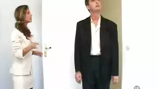 نيك فرنسي قذر: نمط عصابة في دورة مياه عامة