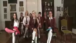 شاب يستهويه كل المعلمات في أكاديمية الفاسقات – أفلام xxx