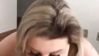أتقن فن مص القضيب مع هذا الدرس التعليمي الصريح للجنس الفموي