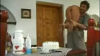 نيك الخادمة اللتي تسرق