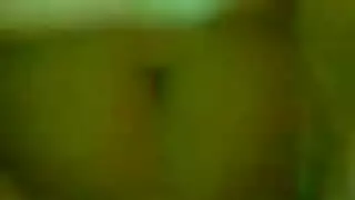 عوزه يفتح بطنه