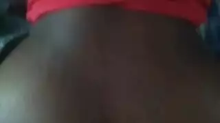 فطيرة حلق للزوجين المشاغبين: مشهد إيلاج فموي ثنائي