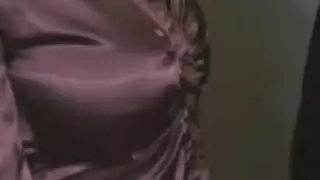 سكس جماعي مع فتاة في الباص