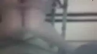 عاهرات صغيرات يتعرضن للضرب بقوة