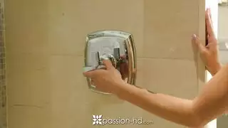 عاطفي شقراء فاتنة ، نوكس دول وشقراء العصير ، إيفا كاي على وشك الارتباط
