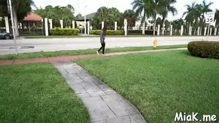 أفضل مشاهد ميا خليفة الإباحية: النيك العميق في الحلق والقذف داخل الكس