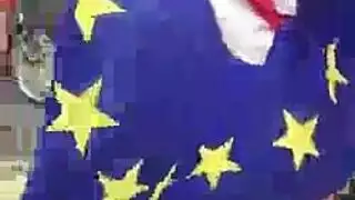 نكاح ساخن في صالون التدليك: الأزواج الخائنة تتبادل وتجري جنس جماعي