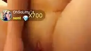 لاتينا صدرها صغير تمص وتركب قضيبًا أسود كبيرًا إباحيًا