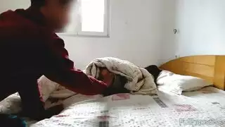 خيال الأخ: أخت وكوميدي في ثنائي جنسي صريح مع قذف