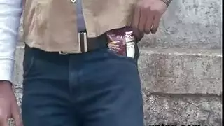 فتاة مراهقة عراقية