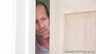 سكس اغتصاب امهات الابن الصيني يغتصب امه وهي نايمة
