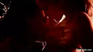 ٣ نيك شرجي مزدوج ثلاثي: قضيب لحمي ضخم يملأ العاهرتين