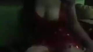 فيديو إكس إكس إكس: عاهرة مغربية تتوسل لحركة قضيب هائل