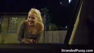 وفاء موصللي تأخذ عدة أعضاء في سلسلة جنس جماعي سوري