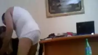 نيك على المكتب: جنس جامح للرجل المتزوج