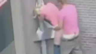 لقاء في الشارع يتحول إلى قذف داخل مهبلي xxx في الأماكن العامة