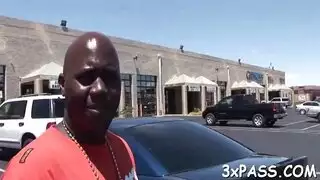 ميلا ميلان تستسلم لعضو صناعي لصديقتها السابقة لتحقيق خيال جنسي ثنائي صريح