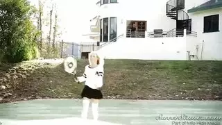 الاخت تستفز اخوها لينيكها