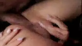 مشهد إباحي مع إلهة مصرية ممتلئة المنحنيات