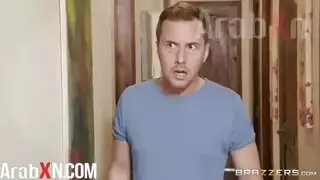 الابن يدخل على امه مترجم