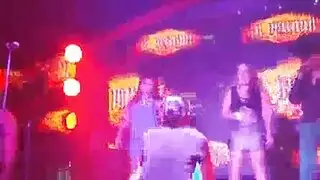 فيديو زوجة الأب عارية وحقنة جنسية صريحة