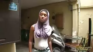 الإباحية غصبا